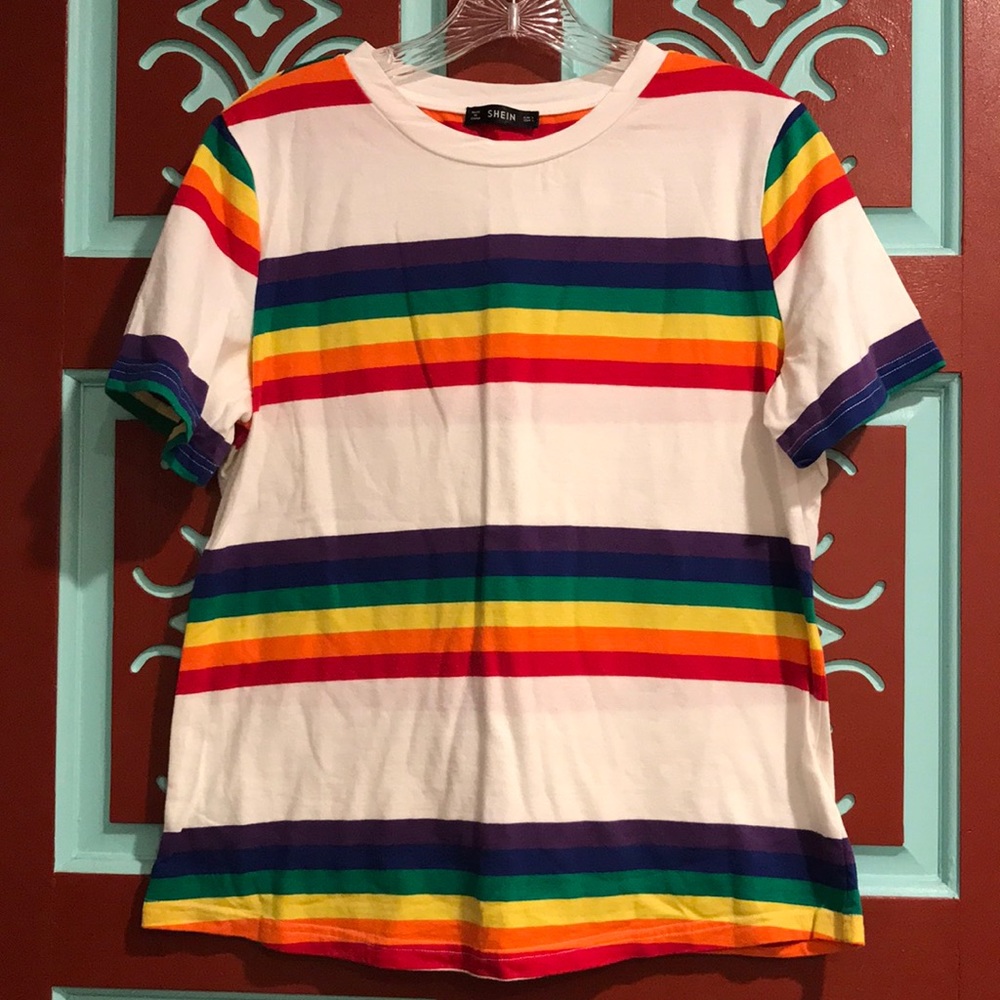 PRIDE Rainbow 🌈 Striped Tee Size L